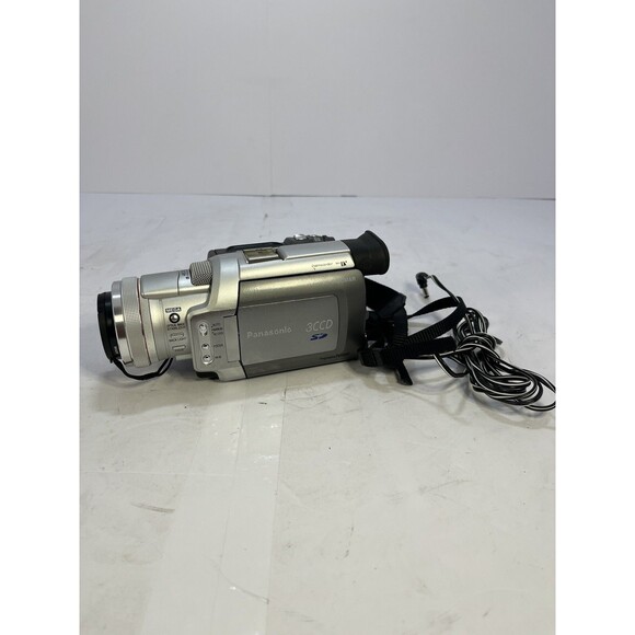 Panasonic Palmcorder PV-DV953D 2.5" Display 3MP MiniDV Camcorder HUGE Bundle - Picture 2 of 16